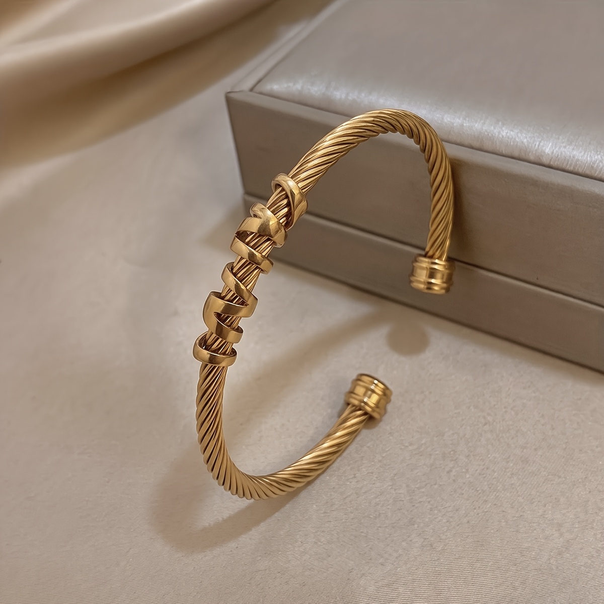 Women's Vintage 18K Gold Plated Bracelet Set, Stackable